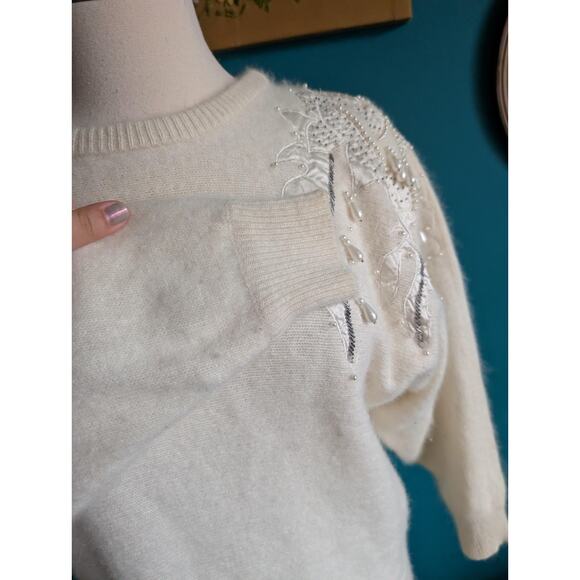Vintage carducci wool and angora sweater with applique beaded pearls in white - Picture 4 of 8